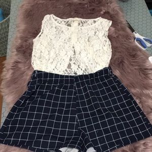 URBAN OUTFITTERS INSPIRED OUTFIT